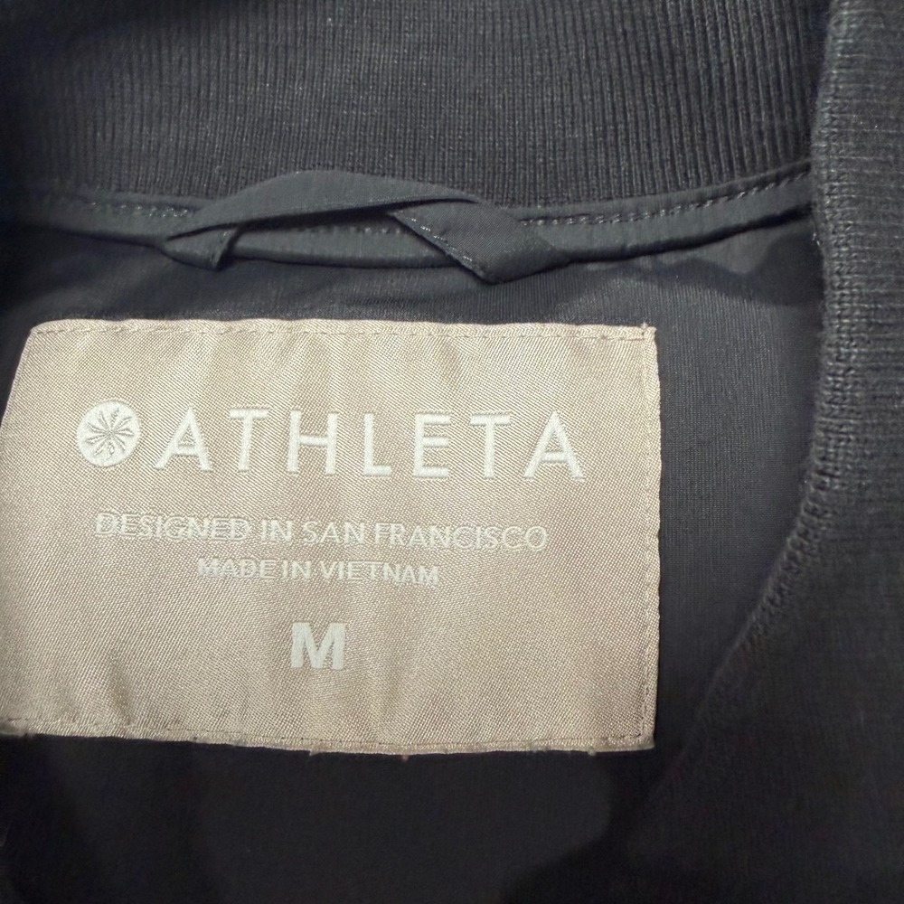 Athleta Black Chevron Quilted Puffer Vest Full Zip Sleeveless Jacket Medium - Picture 3 of 6